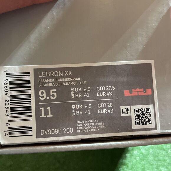 NEW Lebron XX Men's Size 9.5 Sesame/ LT Crimson-Sail DV9090 200 - Picture 9 of 10